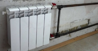Установка биметаллических радиаторов отопления в квартире в зиме - от 2095 руб.